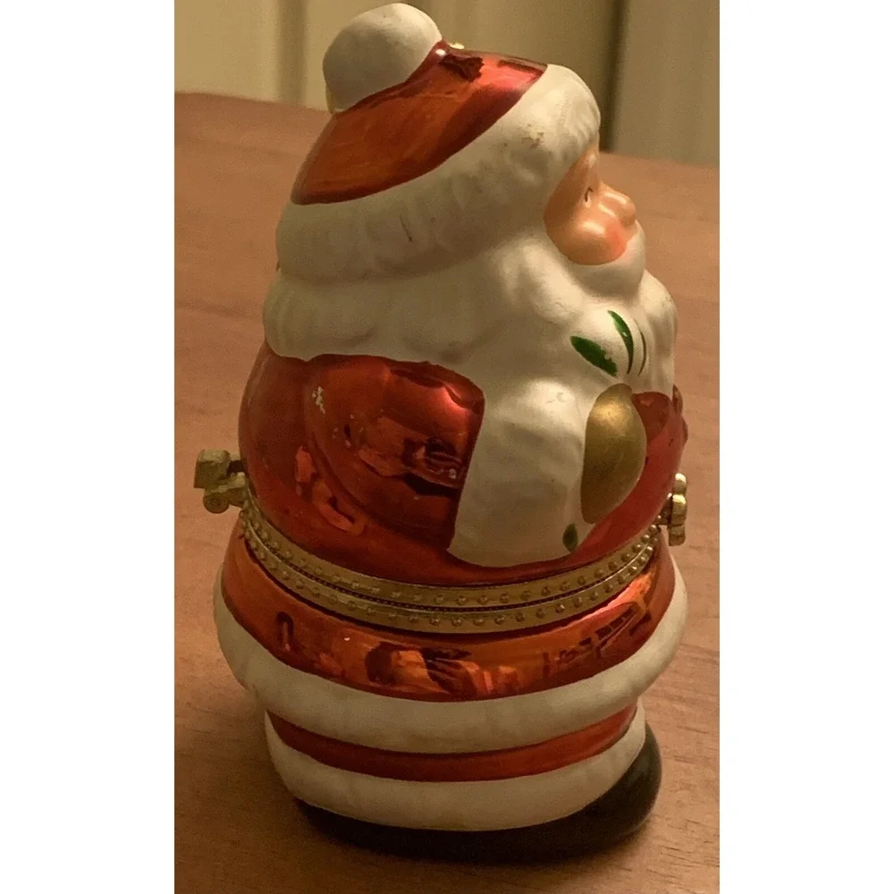 Mr. Christmas Porcelain Animated Santa Music Box Revolving‎ Santa Sleigh Video